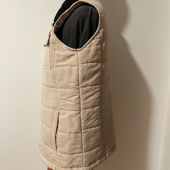 VTG Tudor Puffy Vest Faux Fur Khaki Snap Buttons Pockets Hunter Tan Neutral - Picture 6 of 13